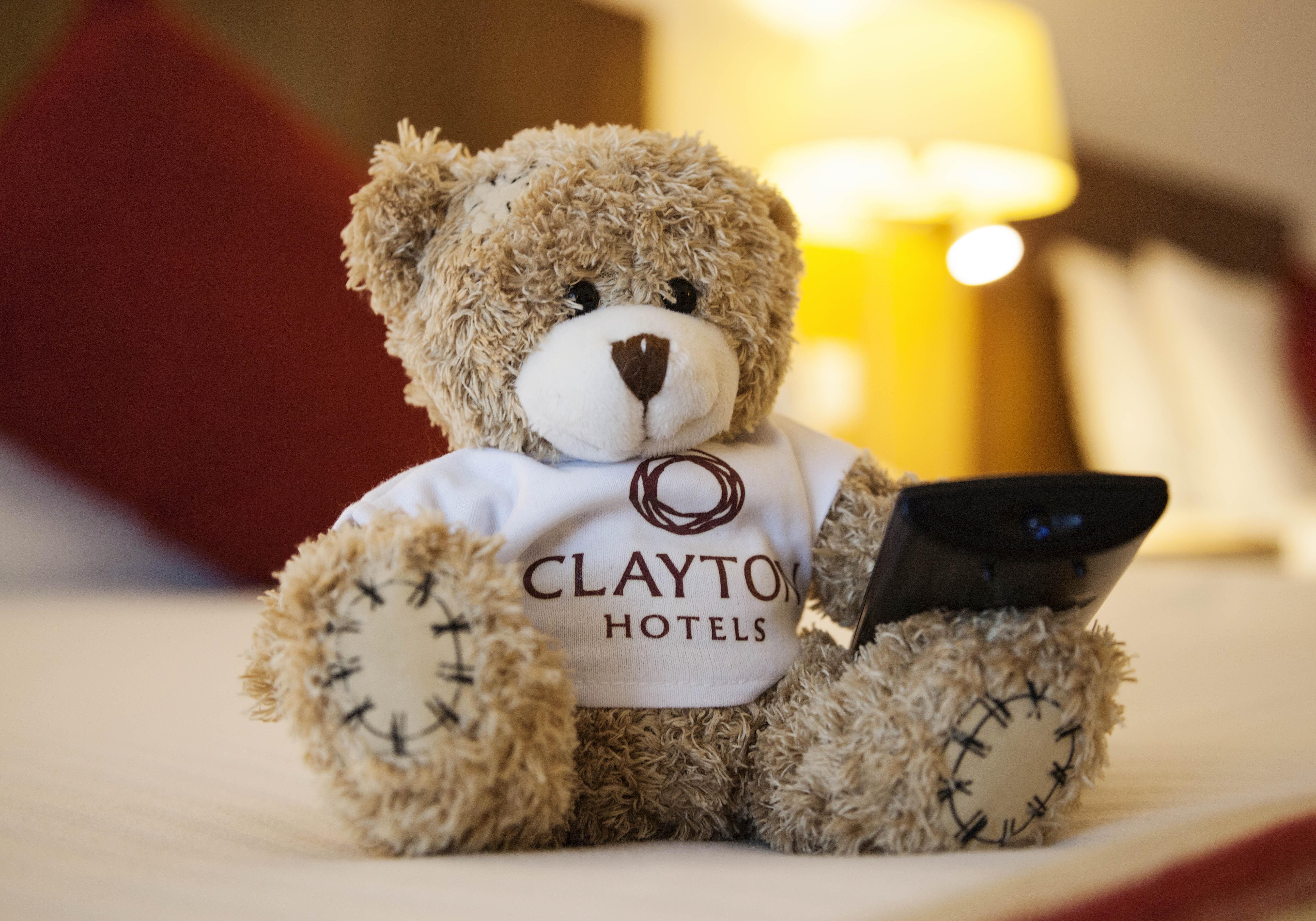 Clayton Hotel Cardiff Lane Dublin Eksteriør billede